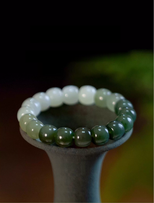 晴水和田玉の丸玉ブレスレッ