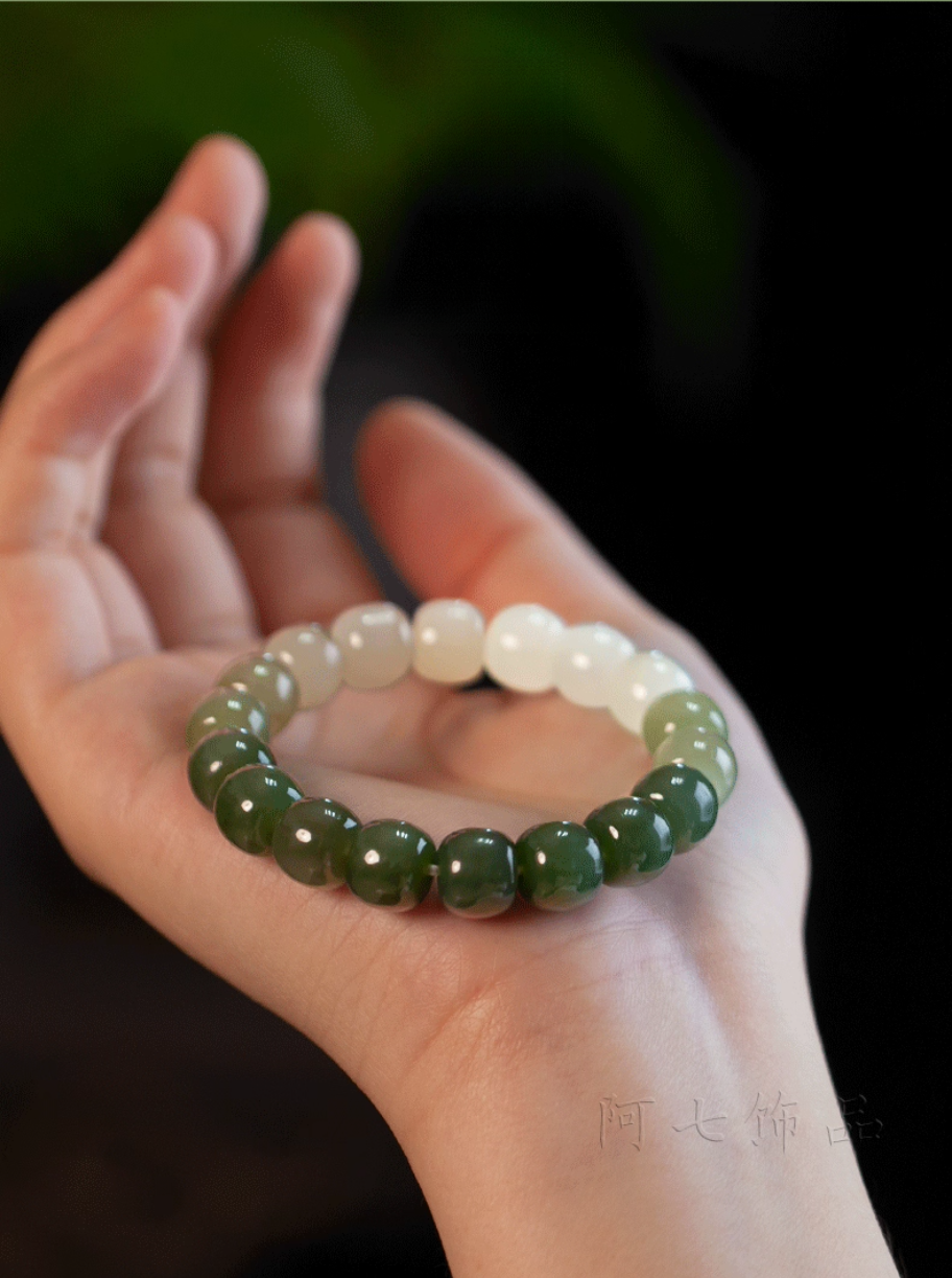 晴水和田玉の丸玉ブレスレッ