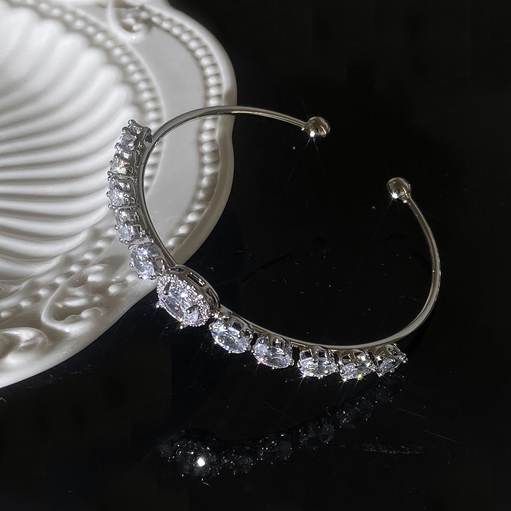 きらめくトパーズブレスレット