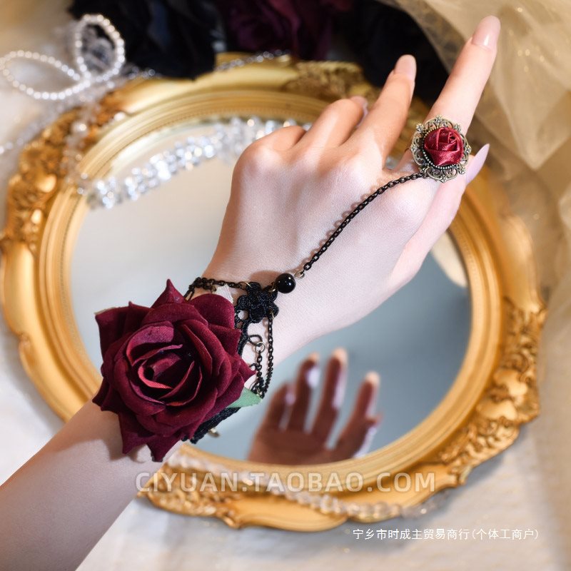 血薔薇の暗黒契約鎖